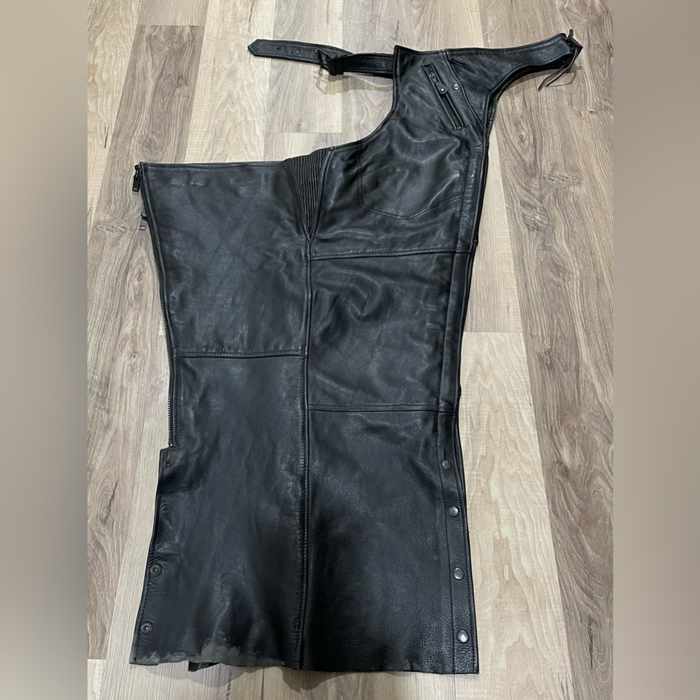 Motorcycle Leather Riding Chaps.  Xelement Advanced Motorcycle Gear, UNISEX